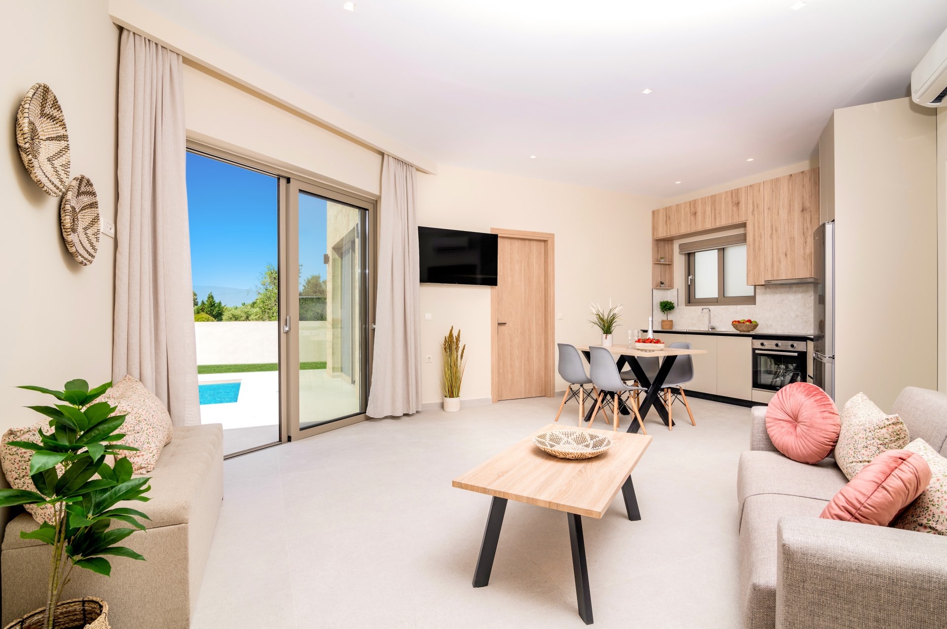 0a622b98-5889-4c26-b179-c8464c4a548f_1920-min