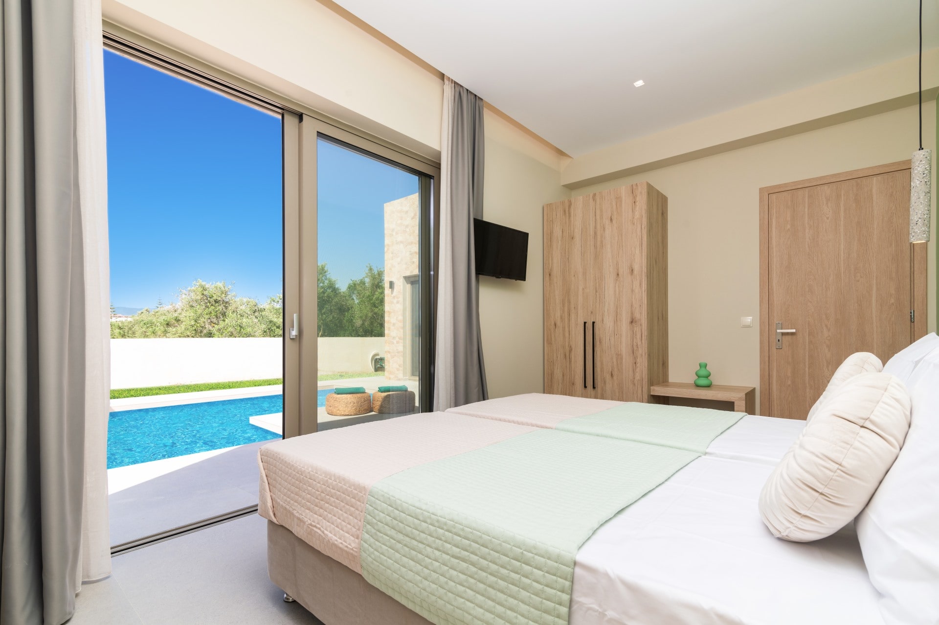 336d09e8-2f78-462f-a7a8-22c67a108705_1920-min