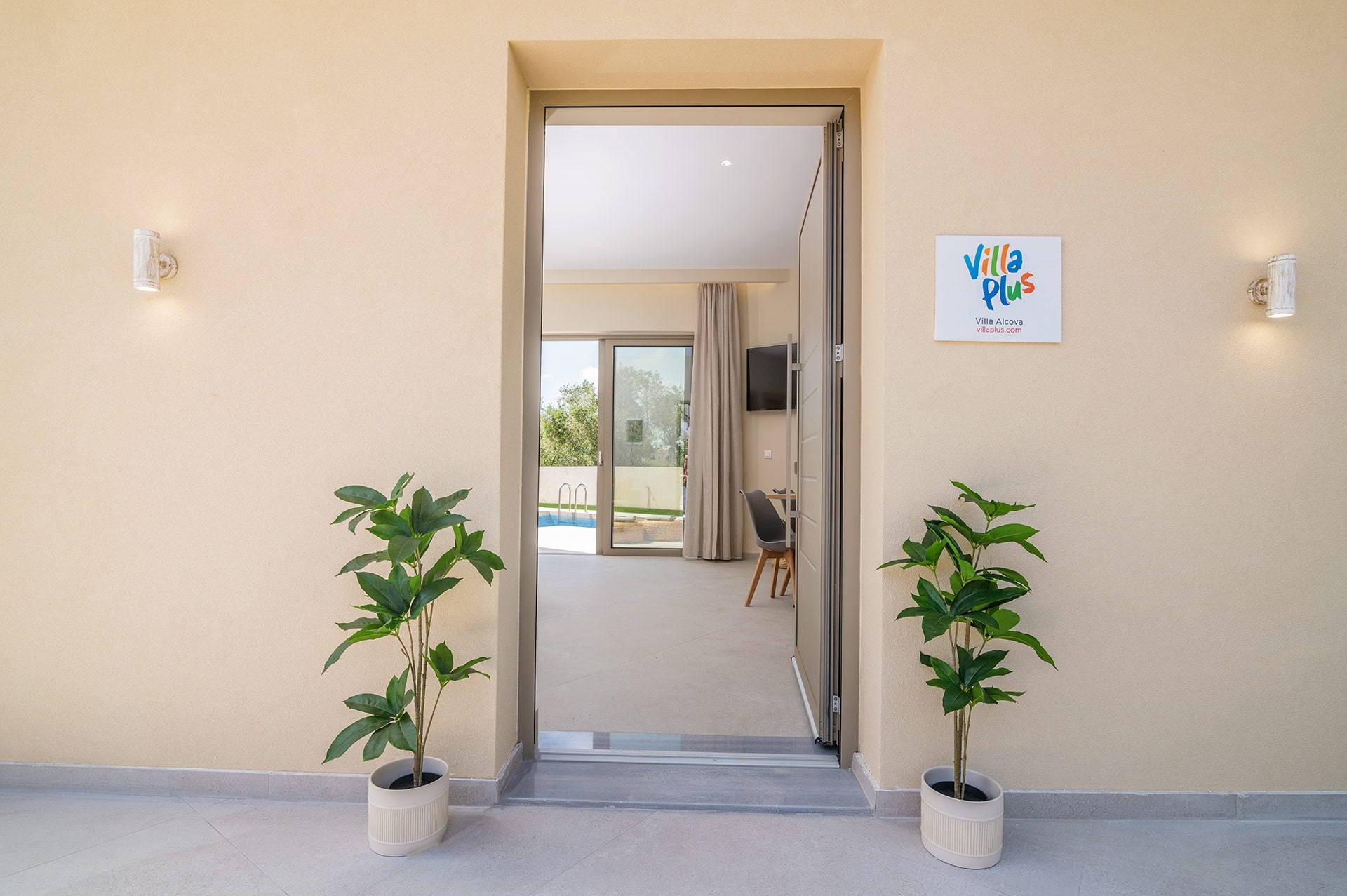 ab25e6b9-c98e-4a10-b7b2-37400e8c3581_1920-min